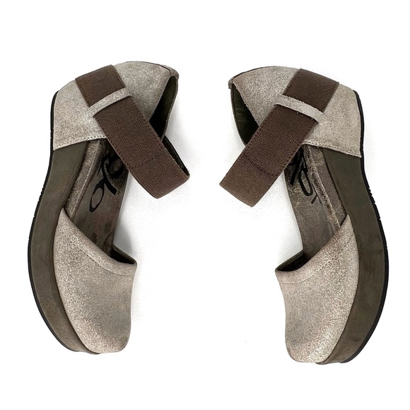 🌿 Stylish Women's Platform Shoes in Brown and Tan - Picture 12 of 13